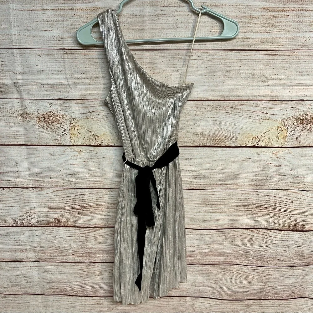 One Shoulder Shimmer Dress - Picture 2 of 7